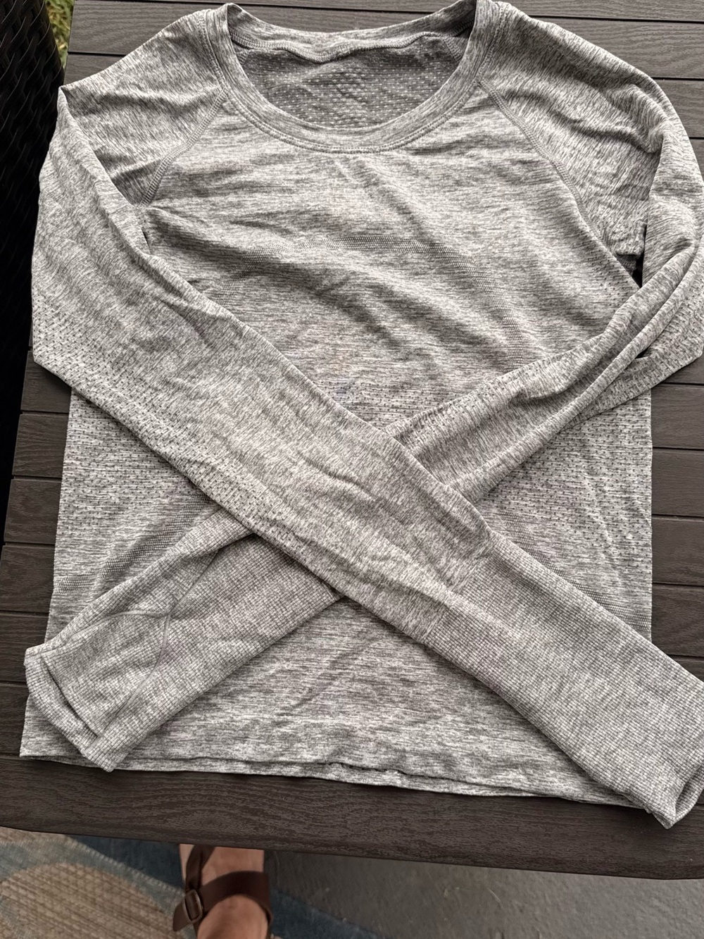 lululemon athletica Light Gray Long-Sleeve Tee